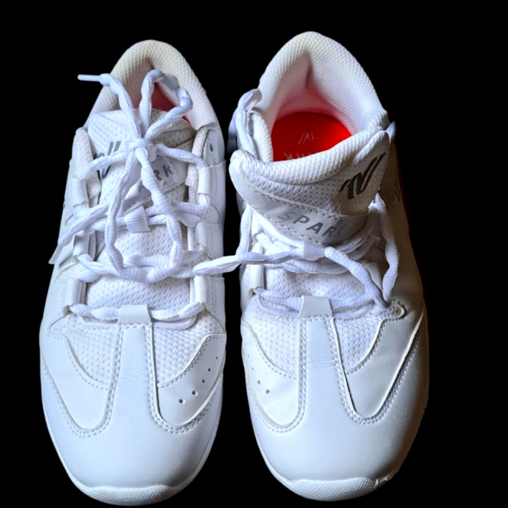 Women's Size 8 Spark Cherrleading Shoes